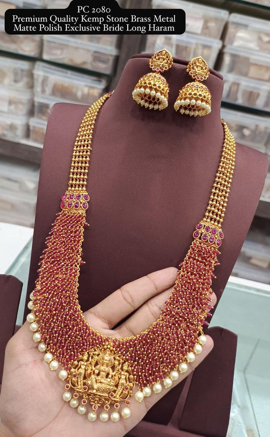 Super Laxmi Store Beads and Diamond Golden Necklace Set